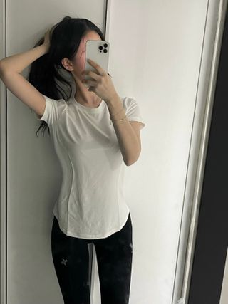 [딕시] dxxy 딕시 리프레시 퍼펙트® 숏 슬리브 — 4.5점을 준 리뷰어가 2022년 5월 올린 사용 사진