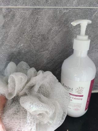 아미니 아크네 퓨어카밍 바디워시 500ml — 5점을 준 리뷰어가 2021년 6월 올린 사용 사진