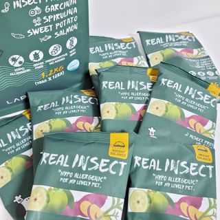 [푸디웜] 라포그  리얼인섹트 웨이트밸런스 저알러지 강아지 사료  1.2KG — 2.5점을 준 리뷰어가 2021년 7월 올린 사용 사진