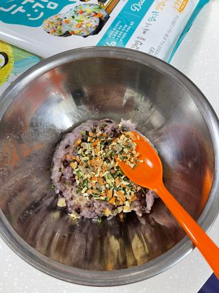 해풀잎 누구나 김밥*1ea [(혼합야채 35g *1ea,  김밥김 (5g, 5ea),  양념간장 (6g, 5ea), 참기름(5g, 2ea)] — 5점을 준 리뷰어가 2022년 7월 올린 사용 사진