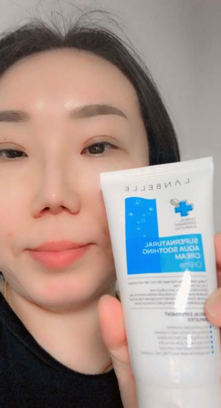 랑벨 수퍼내츄럴 아쿠아 수딩 크림 100ml — 5점을 준 리뷰어가 2022년 4월 올린 사용 사진