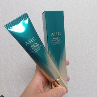 [NEW 탄력유턴 아이크림] AHC 유스 래스팅 리얼 아이크림 포 페이스 — 5점을 준 리뷰어가 2021년 2월 올린 사용 사진