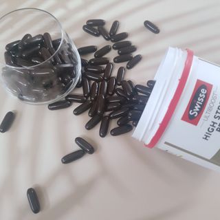 Swisse 스위스 고함량 프로폴리스 2,000mg 210정 — 5점을 준 리뷰어가 2021년 11월 올린 사용 사진
