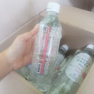 아쿠아스 플레이버워터 [아쿠아스] 제로칼로리 플레이버워터 복숭아/청포도 1BOX 20개입 — 5점을 준 리뷰어가 2021년 4월 올린 사용 사진
