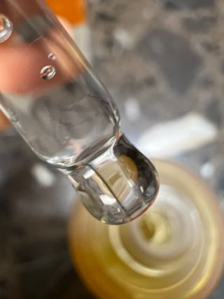 체르엠 스템앤셀 비타민 브라이트닝 에센스 30ml 1개 — 5점을 준 리뷰어가 2022년 1월 올린 사용 사진