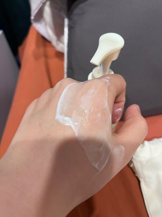 [위켄더스] 끈적임 없이 수분감을 채워주는 핸드& 바디로션 1종 랜덤발송 — 5점을 준 리뷰어가 2022년 4월 올린 사용 사진