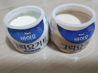 매일바이오 그릭요거트 오리지널 플레인 4개, 로스터리 커피믹스 4개 — 5점을 준 리뷰어가 2021년 12월 올린 사용 사진