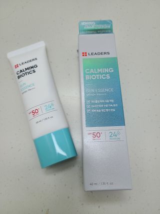 리더스코스메틱 리더스 카밍 바이오틱스 선 에센스 SPF 50+ PA++++ — 5점을 준 리뷰어가 2022년 7월 올린 사용 사진