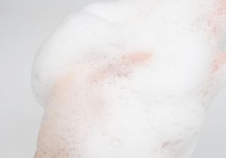 르핸스 퍼포밍 5 샴푸 비반트 포렛/베티버 포그 — 5점을 준 리뷰어가 2022년 12월 올린 사용 사진