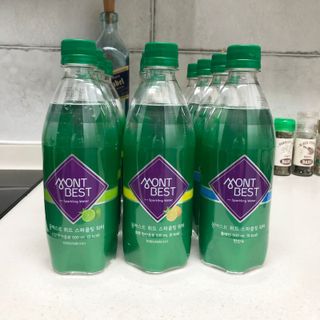 몽베스트 Montbest with Sparkling water Plain 20병 — 4.5점을 준 리뷰어가 2021년 11월 올린 사용 사진