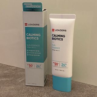 리더스코스메틱 리더스 카밍 바이오틱스 선 에센스 SPF 50+ PA++++ — 5점을 준 리뷰어가 2022년 7월 올린 사용 사진