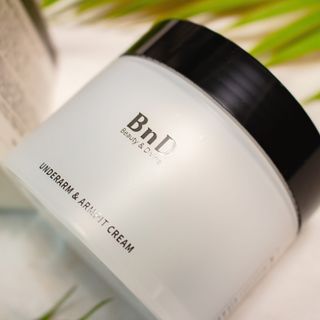 비엔디 2NOW[한글]]BnD 바디 미백 겨드랑이 크림 — 5점을 준 리뷰어가 2025년 1월 올린 사용 사진