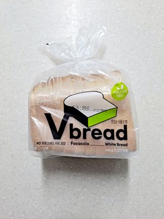 롯데제과 Vbread 포카치아식빵1개 + 미니식빵 1개 + 머핀 2개 세트 — 5점을 준 리뷰어가 2021년 9월 올린 사용 사진