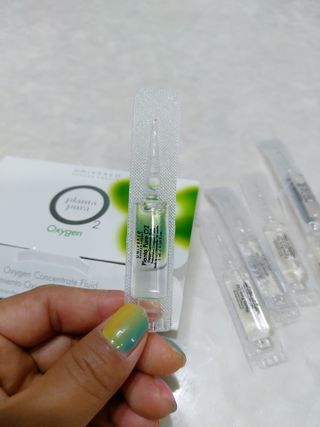 유니베르소 산소앰플 7일 집중케어 앰플 — 5점을 준 리뷰어가 2021년 6월 올린 사용 사진