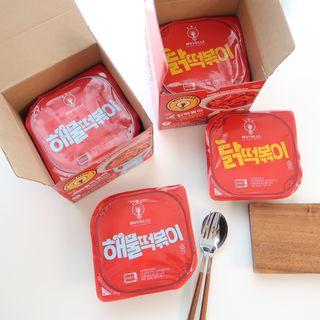 한성기업 무볼레 닭떡볶이+해물떡볶이 2종 세트 — 5점을 준 리뷰어가 2021년 10월 올린 사용 사진