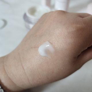 프리마인 제품력은 일단 써보면 느껴지는 물빛윤광으로 설명할게요. 100만원의 주인공을 찾습니다 — 5점을 준 리뷰어가 2023년 6월 올린 사용 사진