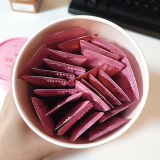 페페로니 잘 먹는 캣츄 - 알래스카 연어 24개입 — 5점을 준 리뷰어가 2021년 7월 올린 사용 사진