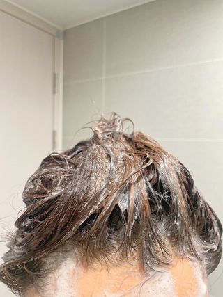 닥터시드 페퍼민트 앤 레몬 비건 비듬케어 쿨 탈모 샴푸 (1000ml) — 5점을 준 리뷰어가 2023년 7월 올린 사용 사진
