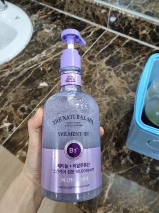 벨먼 내추럴스파 수분광채 스크럽 바디워시 600ml 5종 — 5점을 준 리뷰어가 2022년 5월 올린 사용 사진