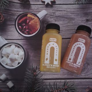BLENDY'S 핑크 스무디+블론디 스무디 — 5점을 준 리뷰어가 2022년 3월 올린 사용 사진