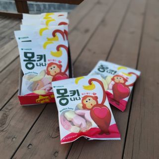 폭신 쫄깃 식감 로맨스, 몽키나나 젤리 8봉지 — 5점을 준 리뷰어가 2021년 3월 올린 사용 사진
