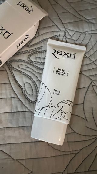 렉스리 데일리 톤업 크림 Rexri Daily Tone Up Cream — 4점을 준 리뷰어가 2022년 7월 올린 사용 사진