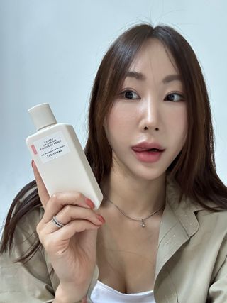 로우퀘스트 베리어 인핸싱 토너투에센스 200ml — 5점을 준 리뷰어가 2023년 10월 올린 사용 사진