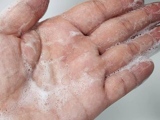 프리마인 메이크업과 들뜨는 각질까지 한방에 깐달걀로! 순하기까지한 셀베이스 그린티클렌저(200ml) — 5점을 준 리뷰어가 2023년 4월 올린 사용 사진