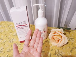 아미니 아크네 퓨어카밍 바디워시 500ml — 5점을 준 리뷰어가 2021년 6월 올린 사용 사진