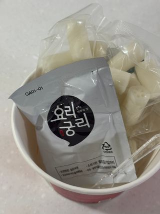 나우  [요리궁리] 매콤달콤 꽃떡볶이 6개입 세트 — 5점을 준 리뷰어가 2025년 1월 올린 사용 사진