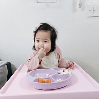 유비맘 캐릭터 실리콘 흡착 식판_색상 랜덤발송 — 5점을 준 리뷰어가 2021년 2월 올린 사용 사진