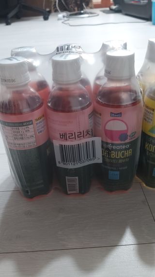 더그레잇티 콤부차 [매일유업] 더그레잇티 44kcal 콤부차 300ml *12개입 (오리지널 6개+베리리치 6개) — 5점을 준 리뷰어가 2023년 7월 올린 사용 사진
