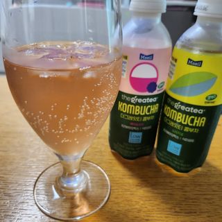 더그레잇티 콤부차 [매일유업] 더그레잇티 44kcal 콤부차 300ml *12개입 (오리지널 6개+베리리치 6개) — 4점을 준 리뷰어가 2023년 8월 올린 사용 사진