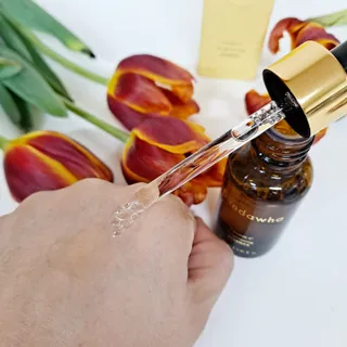 스킨큐어 산다화 비타민c 화이트닝 에센스 30ml — 5점을 준 리뷰어가 2022년 2월 올린 사용 사진