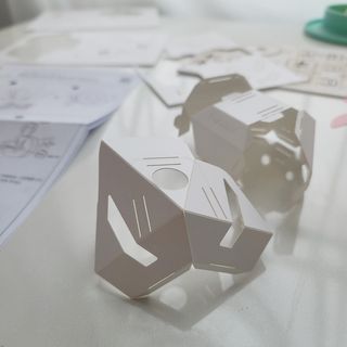 움직이는 종이로봇 - 로빗 로얄버전 움직이는 종이 로봇 - 로빗 — 3.5점을 준 리뷰어가 2021년 1월 올린 사용 사진