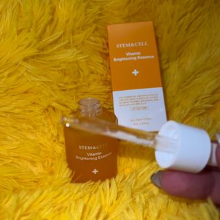 체르엠 스템앤셀 비타민 브라이트닝 에센스 30ml 1개 — 5점을 준 리뷰어가 2021년 12월 올린 사용 사진