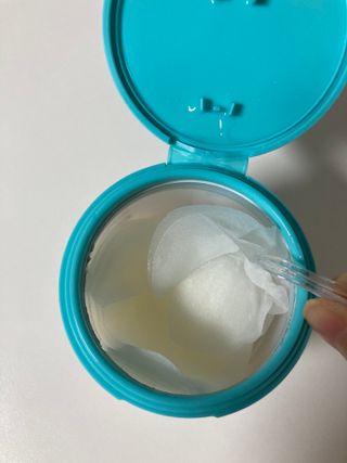 리더스코스메틱 리더스 카밍 바이오틱스 퀵 수딩 패드 — 5점을 준 리뷰어가 2022년 4월 올린 사용 사진