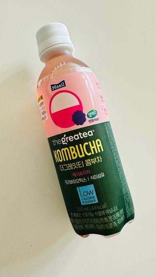 더그레잇티 콤부차 [매일유업] 더그레잇티 44kcal 콤부차 300ml *12개입 (오리지널 6개+베리리치 6개) — 5점을 준 리뷰어가 2023년 7월 올린 사용 사진