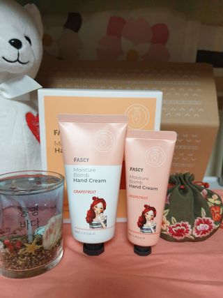 파시 FASCY 高保湿ハンドクリーム40ml+80ml セット — 4점을 준 리뷰어가 2021년 8월 올린 사용 사진