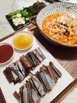 마라도푸드 포항 구룡포 햇 과메기 야채세트 마라도회식당 꽁치 — 5점을 준 리뷰어가 2023년 10월 올린 사용 사진