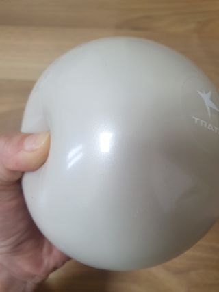 트라택 쿠셔닝 웨이트볼 0.5kg + 1kg SET — 4.5점을 준 리뷰어가 2022년 4월 올린 사용 사진