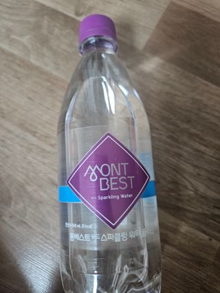 몽베스트 Montbest with Sparkling water 플레인/라임/레몬 20병(랜덤) — 5점을 준 리뷰어가 2024년 5월 올린 사용 사진