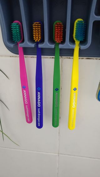[지오클린] 안나지오 구취케어  기능성 치약 칫솔 세트 (칫솔 5 개+치약 100g 1 개 ) — 5점을 준 리뷰어가 2022년 6월 올린 사용 사진