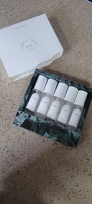 디어포레스트 [5개세트] 숲속의 하루 패브릭미스트 (섬유향수/ 룸스프레이) 50ml 5개 — 5점을 준 리뷰어가 2022년 8월 올린 사용 사진