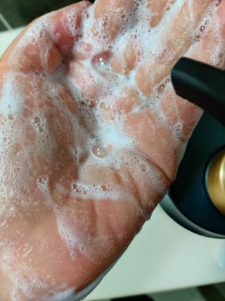 [포레스트스토리] 탈모증상완화 샴푸 1,000ml — 4.5점을 준 리뷰어가 2022년 6월 올린 사용 사진