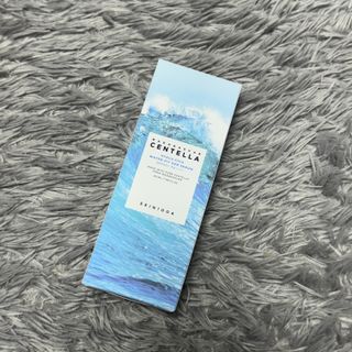 [스킨1004] 마다가스카르 센텔라 히알루-시카 워터핏 선세럼 50ml — 5점을 준 리뷰어가 2024년 5월 올린 사용 사진