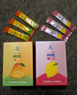 비타앤C 레몬맛, 망고맛 — 5점을 준 리뷰어가 2021년 5월 올린 사용 사진