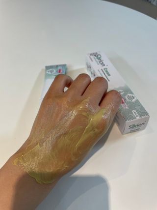 건선/아토/습진/민감성 피부 천연보습진정크림 소리온 크림 & 센시티브 크림 50g — 4점을 준 리뷰어가 2022년 1월 올린 사용 사진