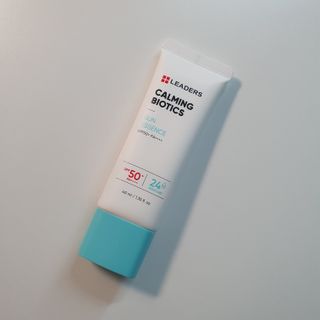 리더스코스메틱 리더스 카밍 바이오틱스 선 에센스 SPF 50+ PA++++ — 5점을 준 리뷰어가 2022년 6월 올린 사용 사진