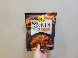 한성기업 무볼레 왕건더기 볶음밥 묵은지삼겹살 — 3.5점을 준 리뷰어가 2021년 10월 올린 사용 사진